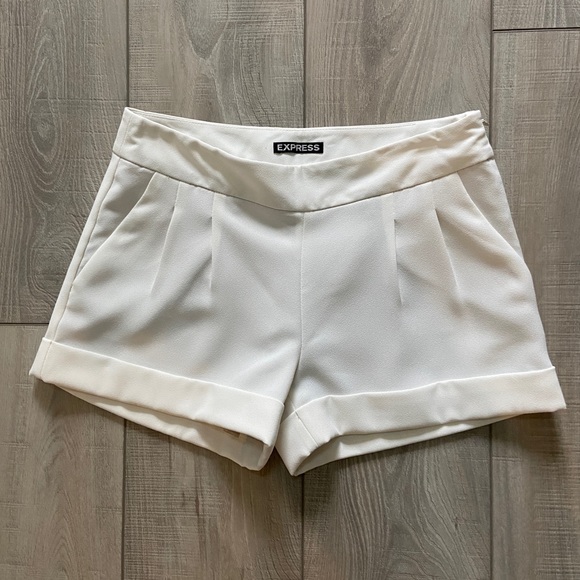 Express Pants - Express Pleated Dress Shorts in Ivory
